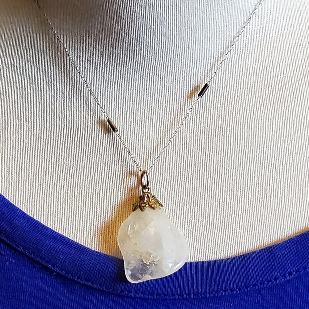 15" Silver Tone White Quartz Pendant Necklace Heal